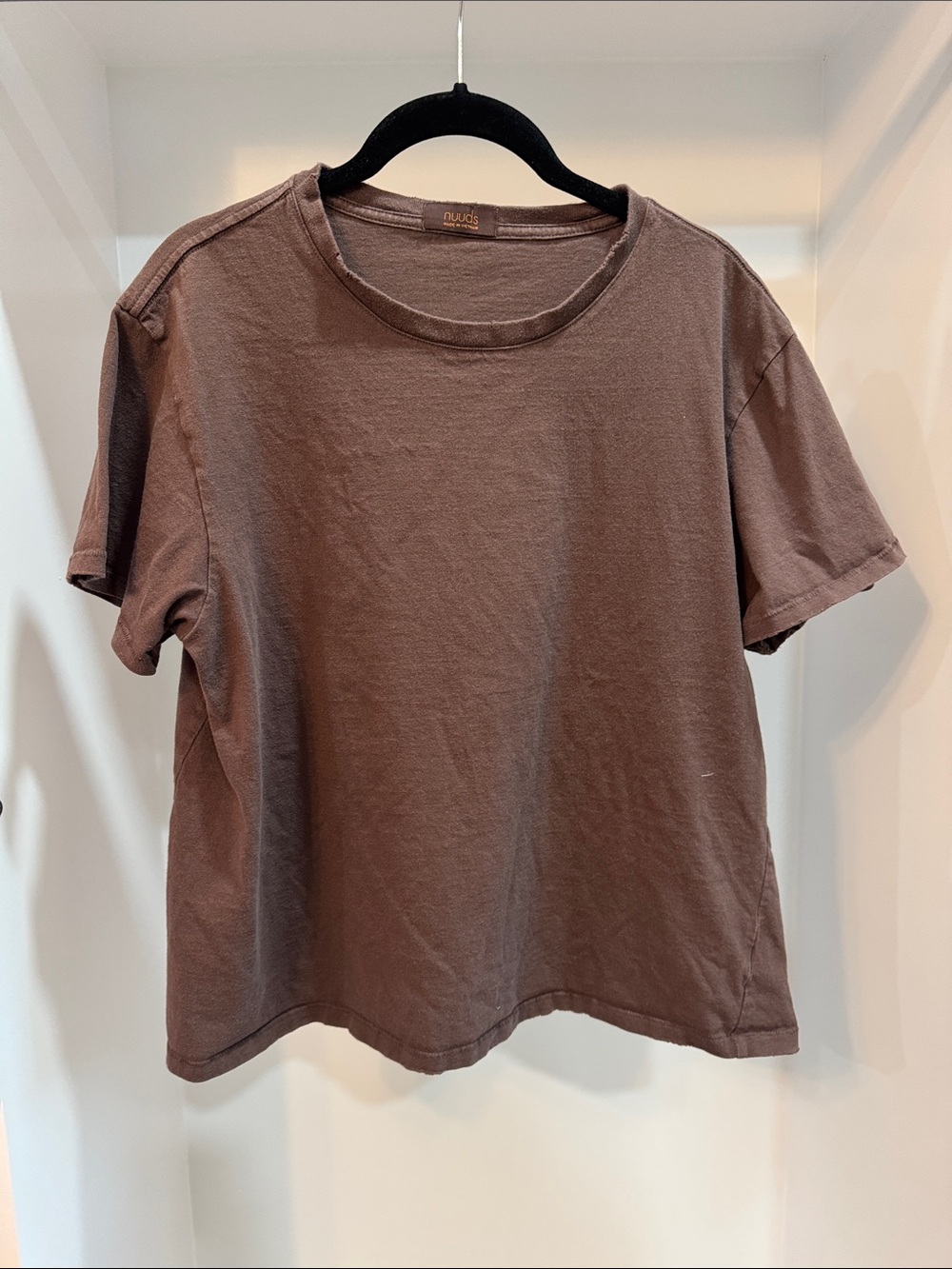 nuuds Classic Crew Short Sleeve Tee in Brown